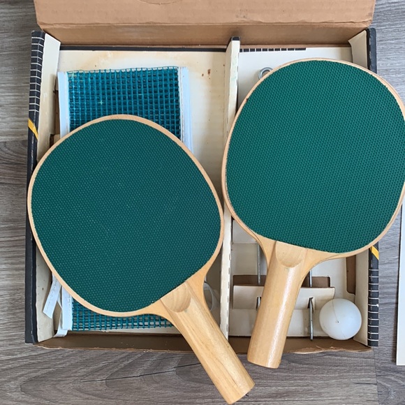 Vintage KNIGHT Table Tennis Official Equipment 2 Paddles Net Rule Booklet - Picture 5 of 13